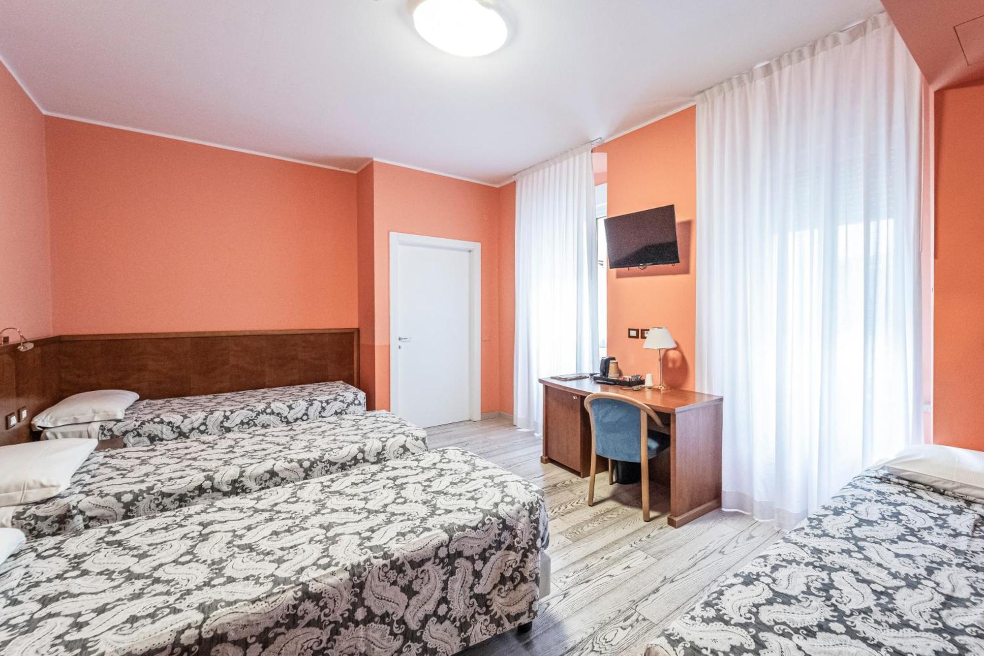 Hotel Italia Trieste Esterno foto